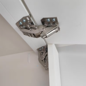 Cabinet hinges